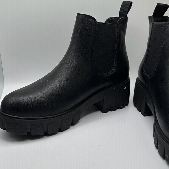 CUSHIONAIRE Women's slip on chelsea boot +Memory Foam 7.5 BLACK - Picture 6 of 7